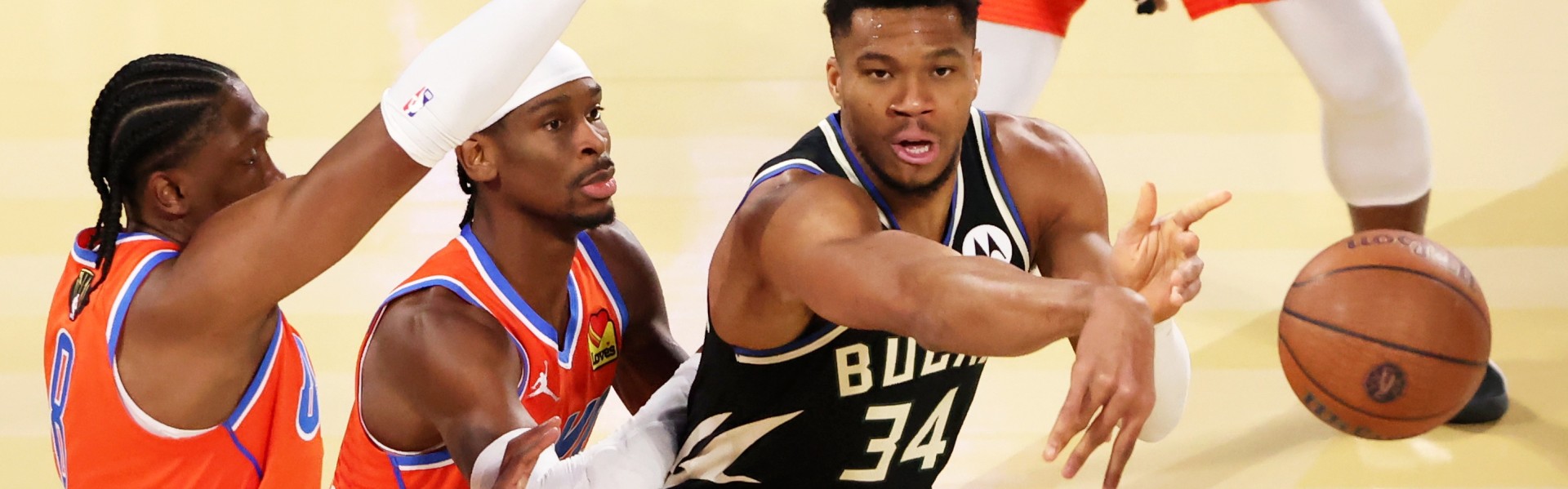 b体育-费尔顿：雷霆能帮雄鹿重建 他们可以用杰伦威加选秀权换字母哥