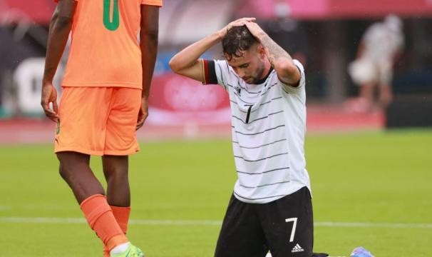 b体育-打了一场毫无准备的败仗后，“三冠”昆茨何去何从？